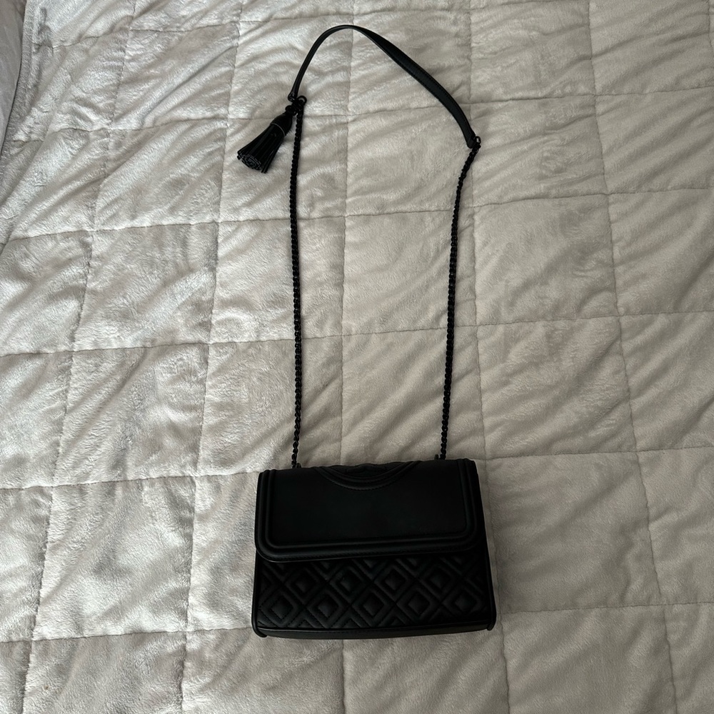 TORY BURCH SMALL FLEMING MATTE CONVERTIBLE SHOULDER BAG